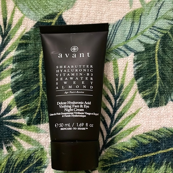 Sephora Skincare Avant Deluxe Hyaluronic Acid Vivifying Face And